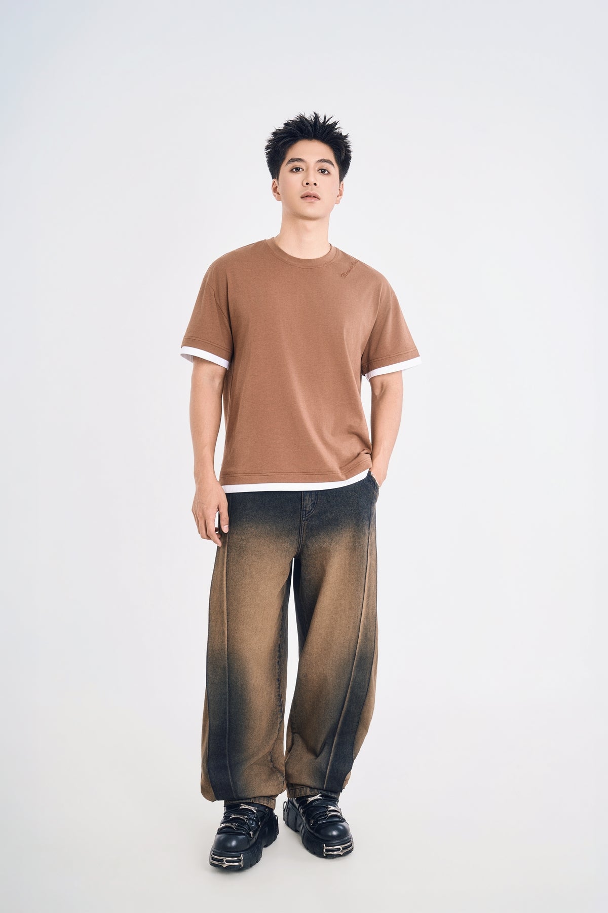 Áo Thun Nam Dáng Rộng Phối Lớp Màu Nâu