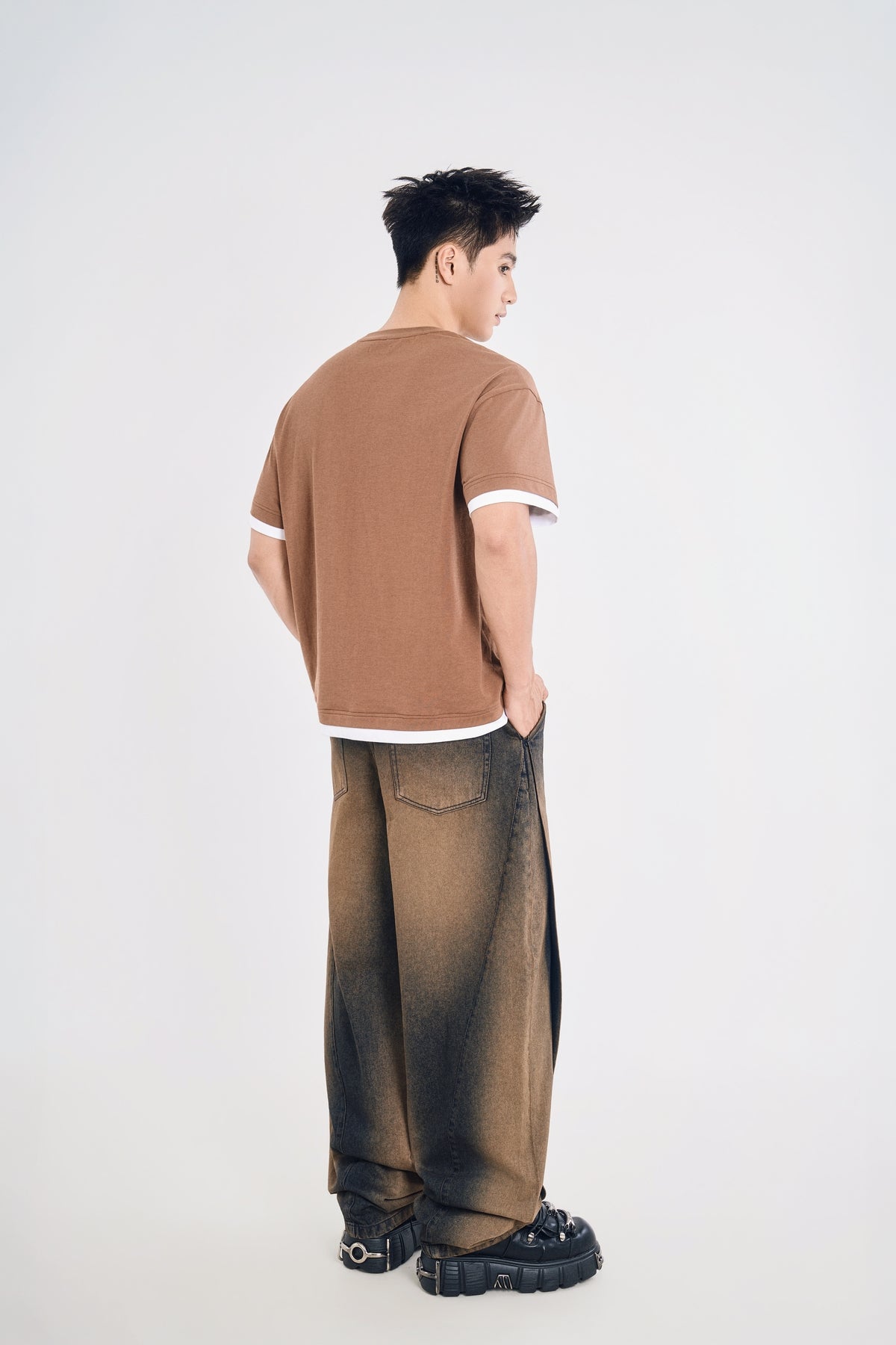 Quần Jeans Nam Ống Cong Hiệu Ứng Chuyển Màu