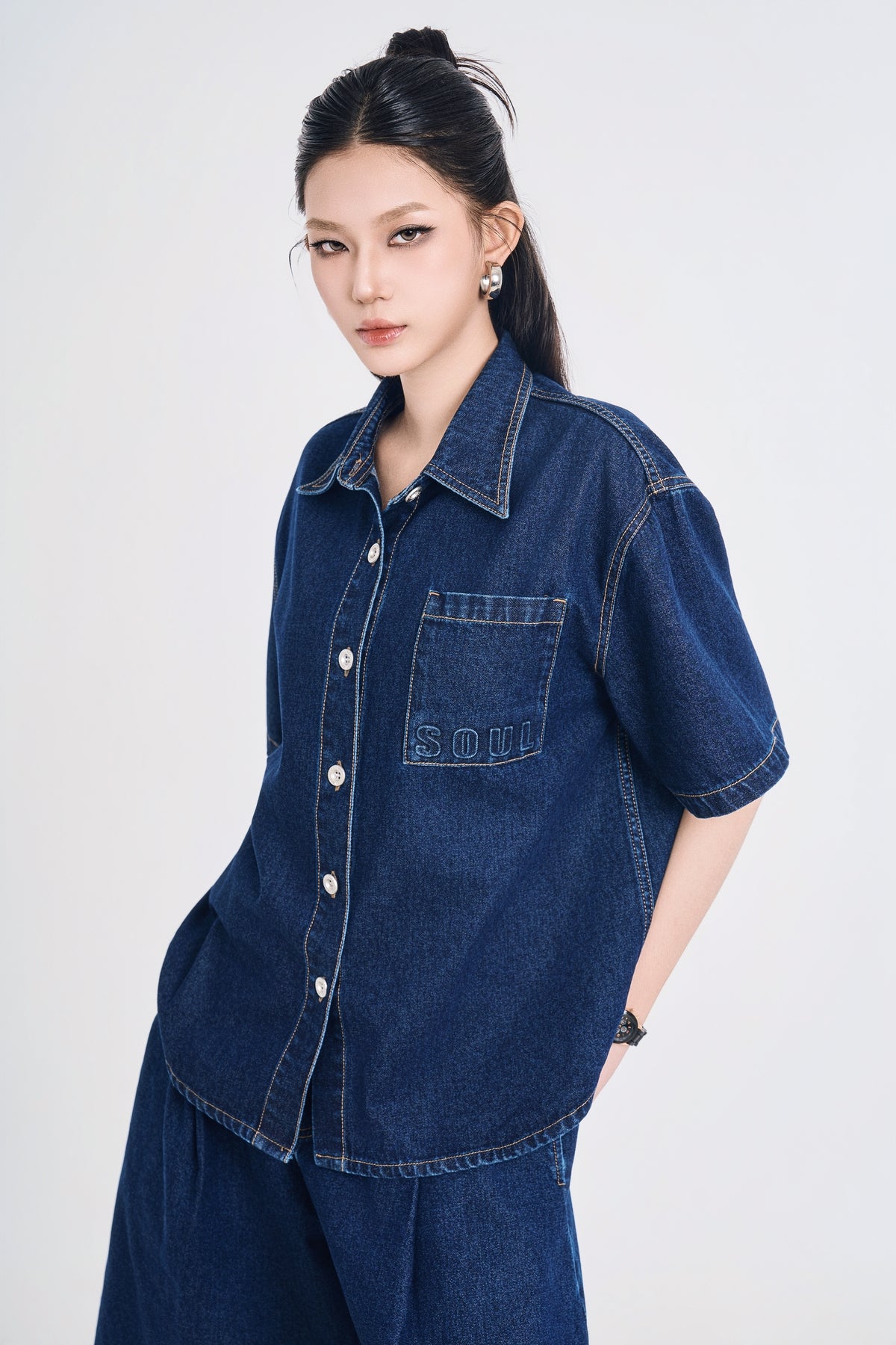 Áo Sơ Mi Denim Nữ Dáng Suông Túi SOUL