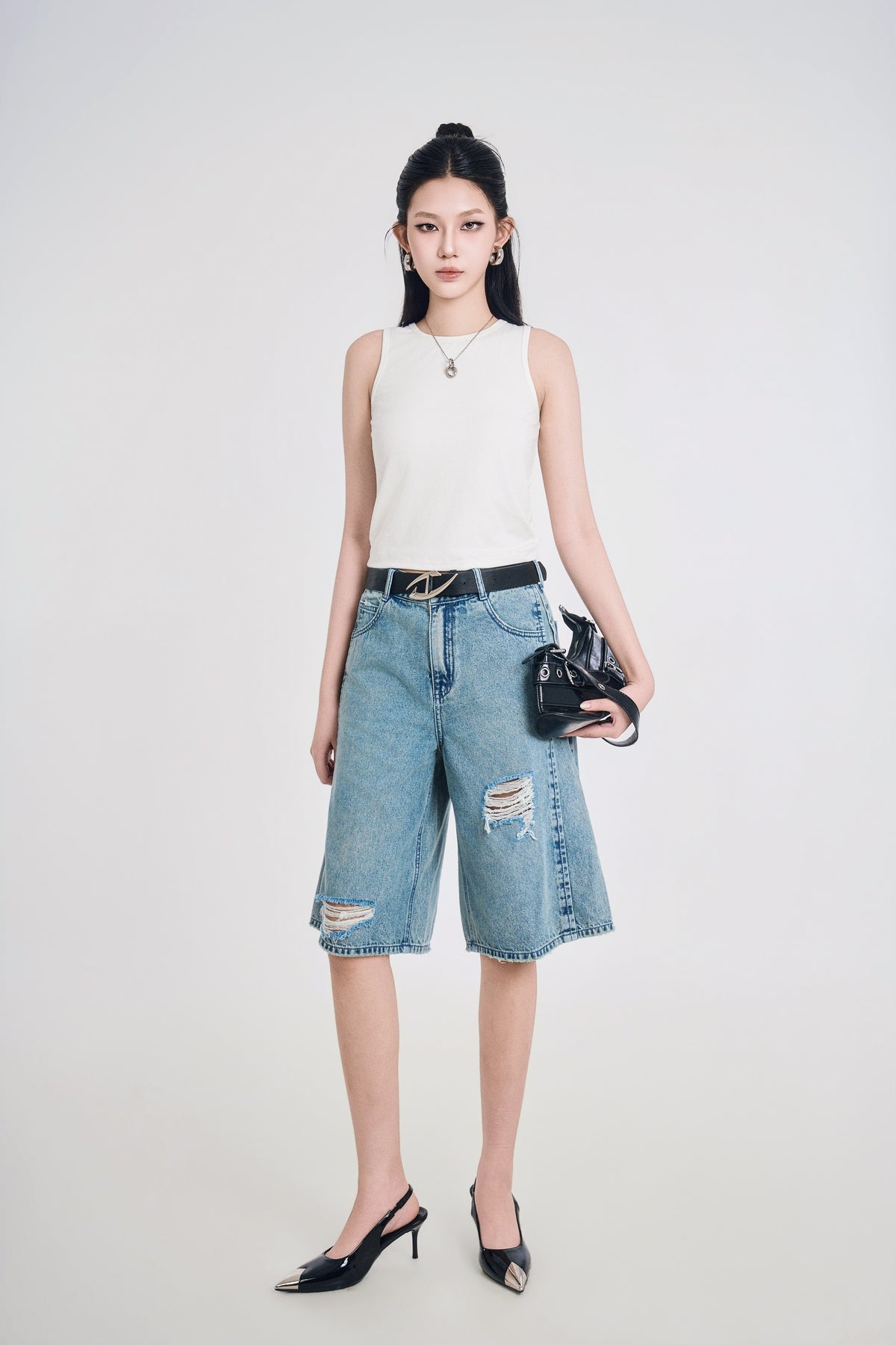 Quần Ngố Jeans Nữ Ống Rộng Rách Nhẹ