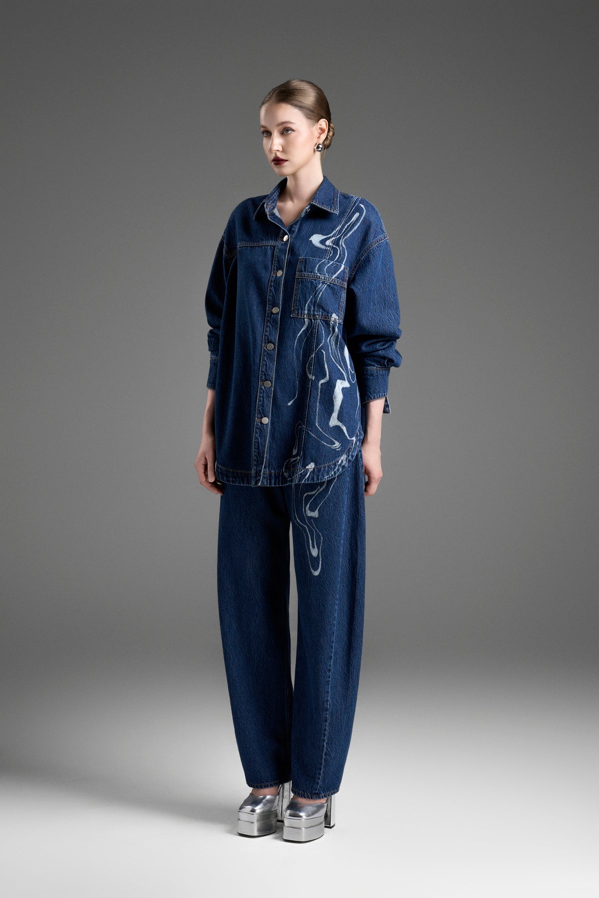 Quần Jeans Nữ Ống Cong Họa Tiết Laser