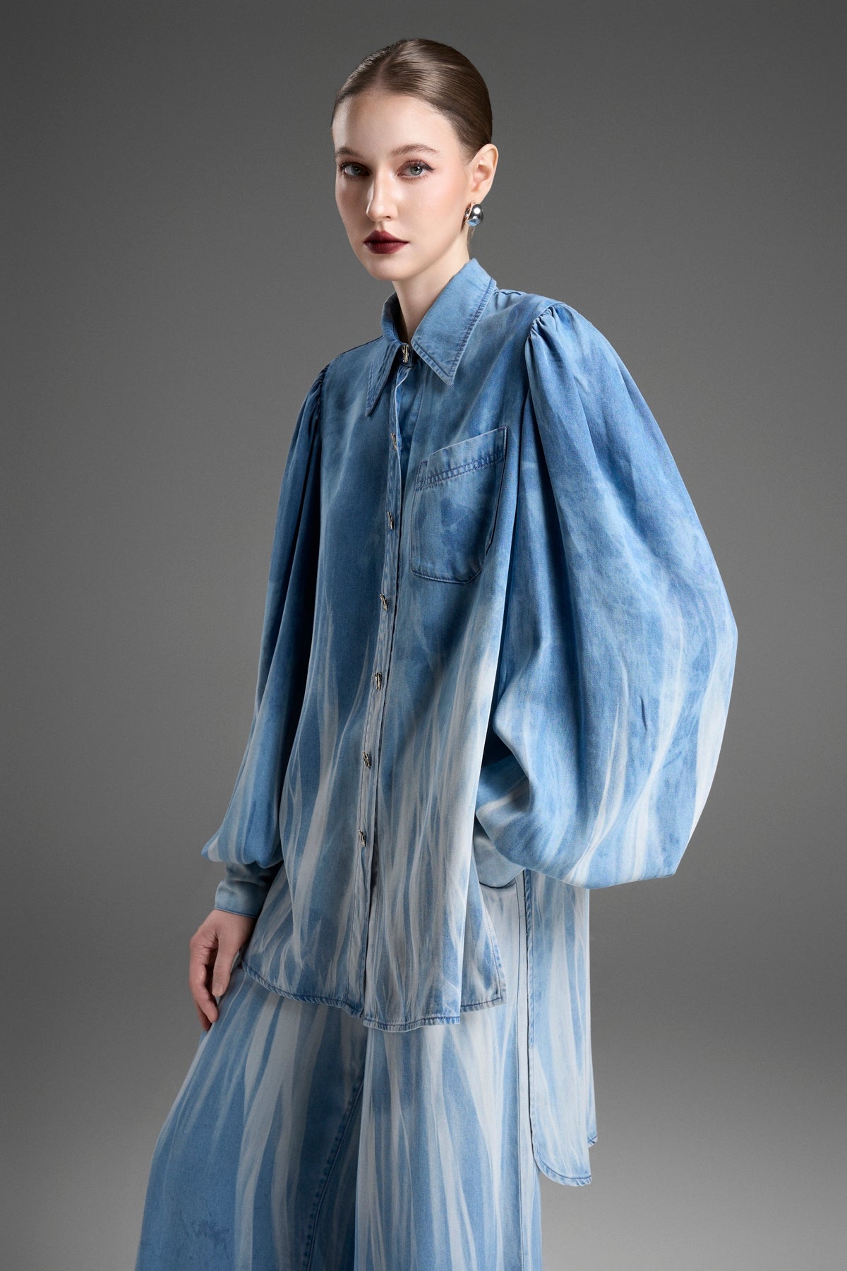 Áo Sơ Mi Denim Nữ Oversize Tay Bồng Hiệu Ứng Xoắn