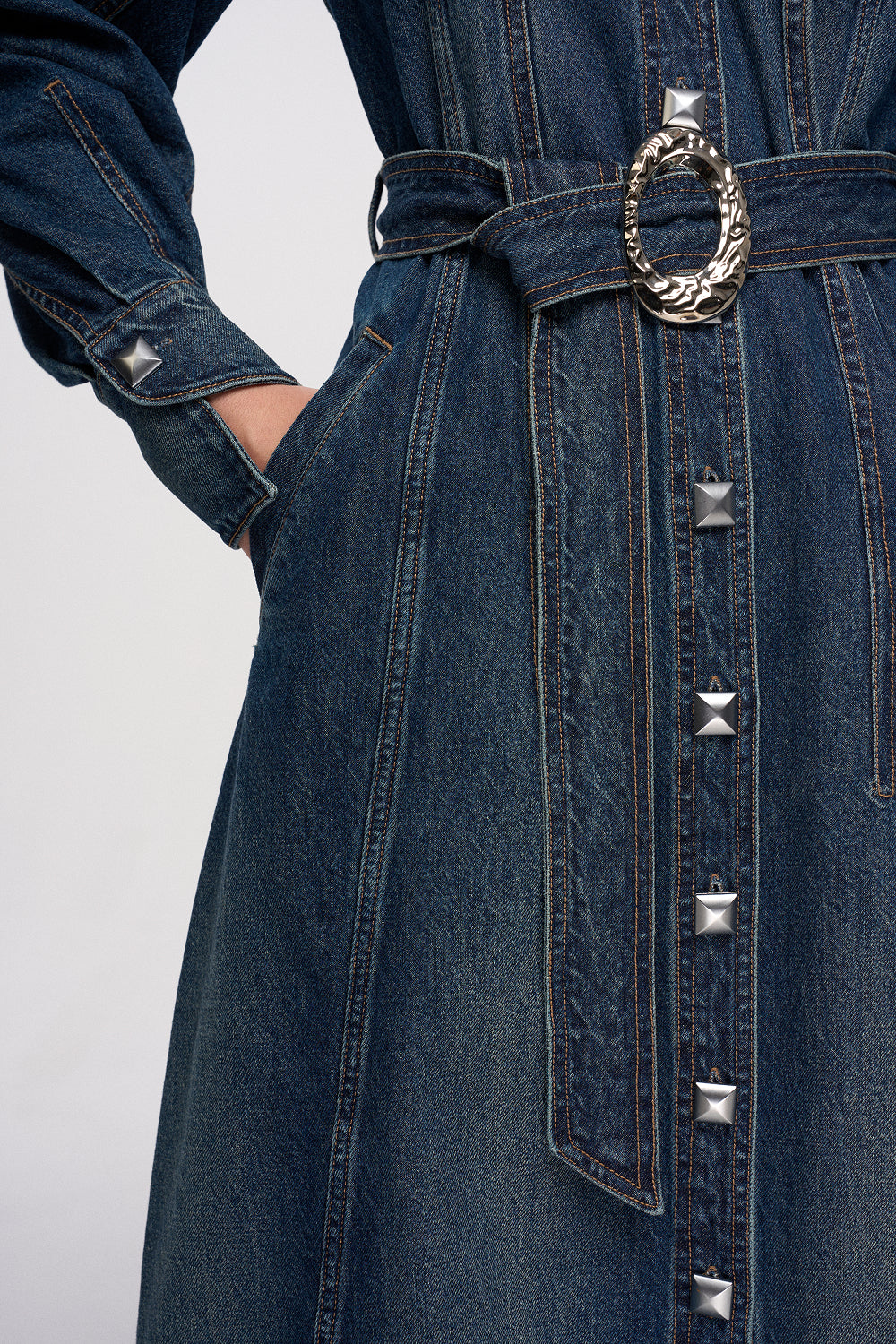 Đầm Denim Nữ Dáng Sơ Mi Tay Raglan Chân Váy Xếp Ly