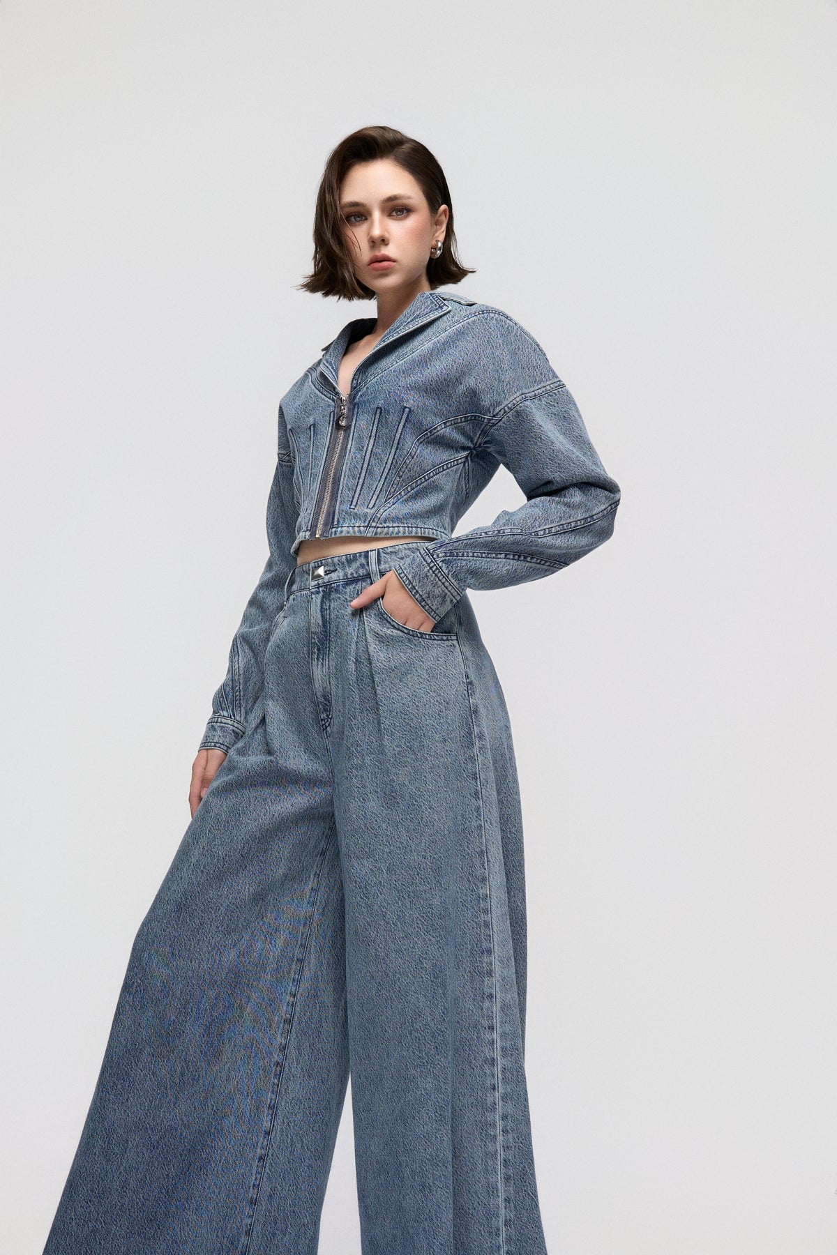 Áo Sơ Mi Denim Nữ Cổ Hai Ve Khóa Đồng Giặt Loang