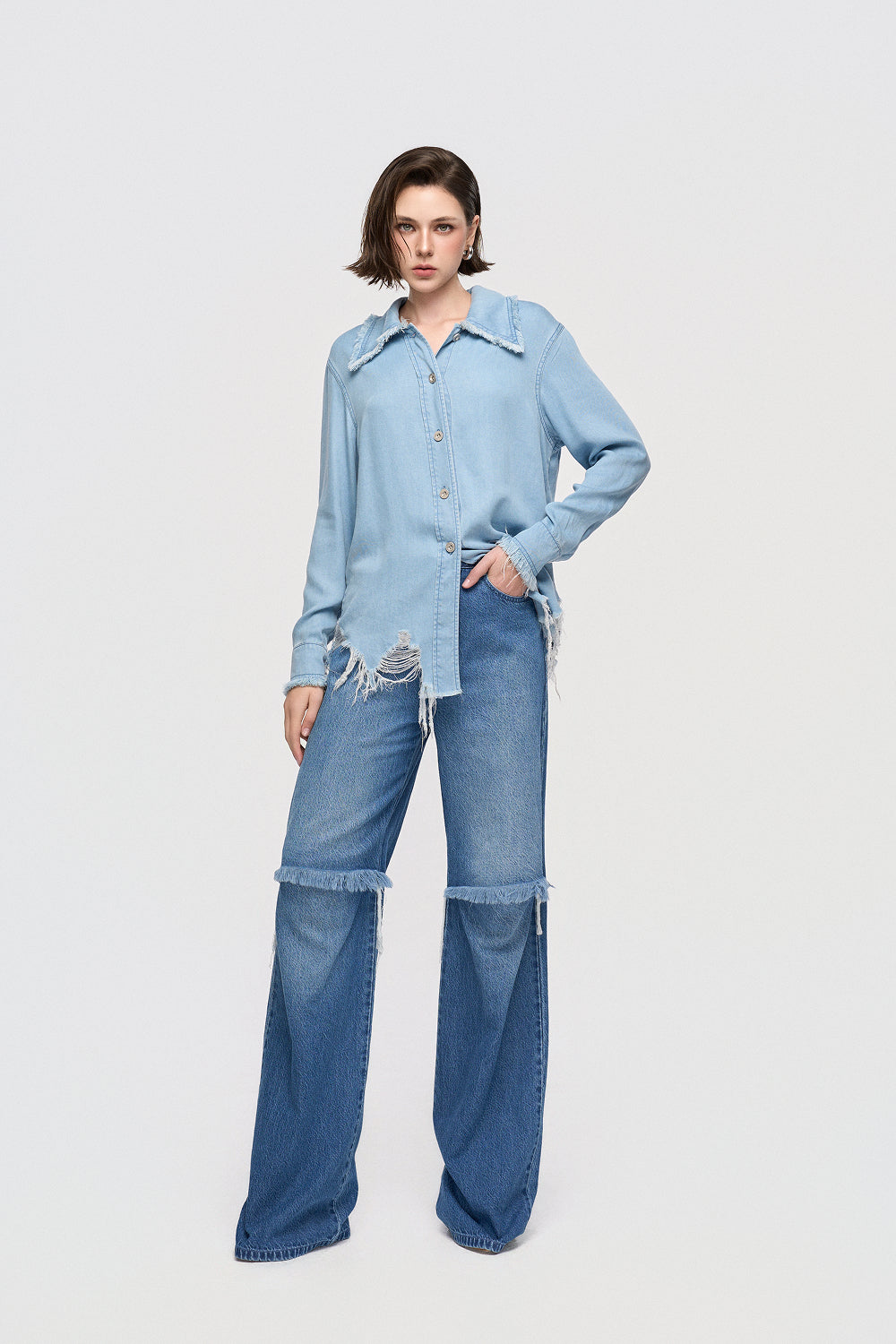 Quần Jeans Nữ Ống Đứng Cắt Gối Gấu Thô Xanh Chàm Nhạt
