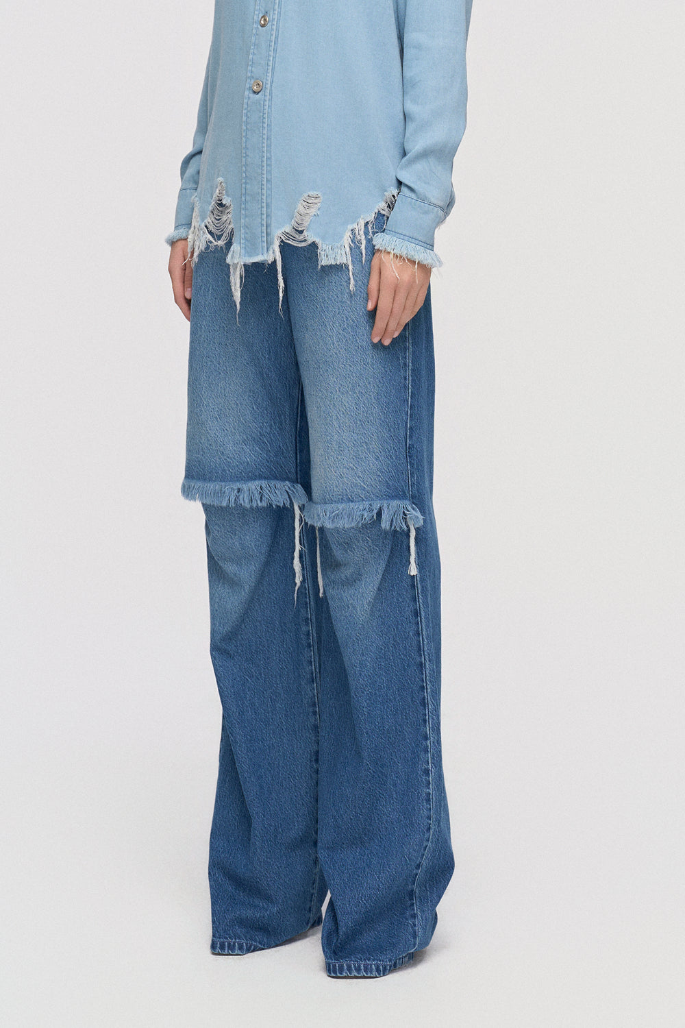 Quần Jeans Nữ Ống Đứng Cắt Gối Gấu Thô Xanh Chàm Nhạt